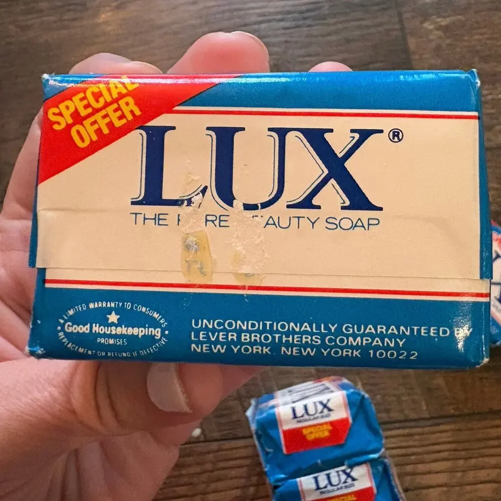Vintage Lux The Pure Beauty Soap Bar Lot of 5 3.5 oz Bars Regular Size Sealed
